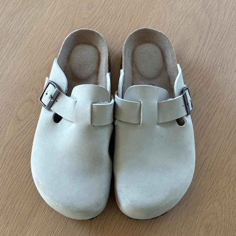 Cushionaire Clogs